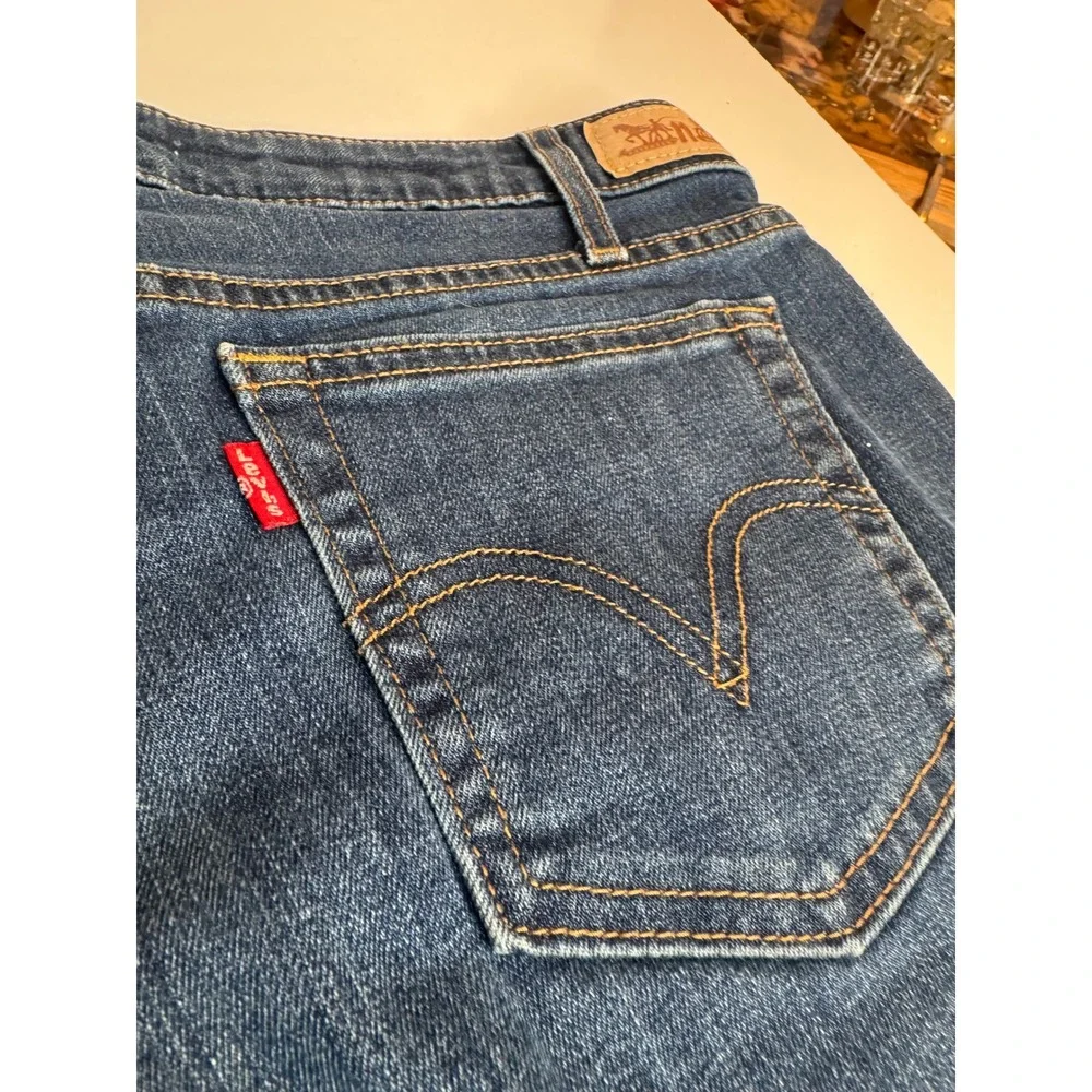 Levi's Denim Cutoff‎ Shorts Size 6 Frayed Hem Casual Summer Jean Shorts